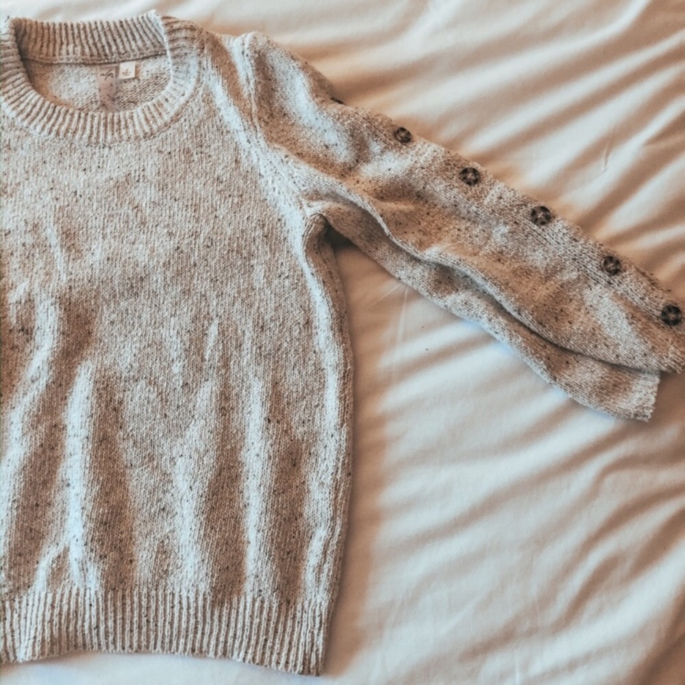 NWOT Francesca’s Button Sleeved Sweater
